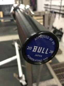 Zaoba Bull Powerlifting Barbell 9 Zaoba Bull Powerlifting Barbell -The Fitness Equipment Store 8cff9bf6694dccfc3b6a613d05d51d16 5d0a758814a03 600x800 1