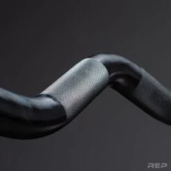 Rep EZ Curl Barbell -The Fitness Equipment Store de594ef5c314372edec29b93cab9d72e 5da73b43edc7a 600x600 1