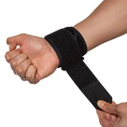BraceUP Wrist Wraps -The Fitness Equipment Store f7696a9b362ac5a51c3dc8f098b73923 5d0a7579cff4f